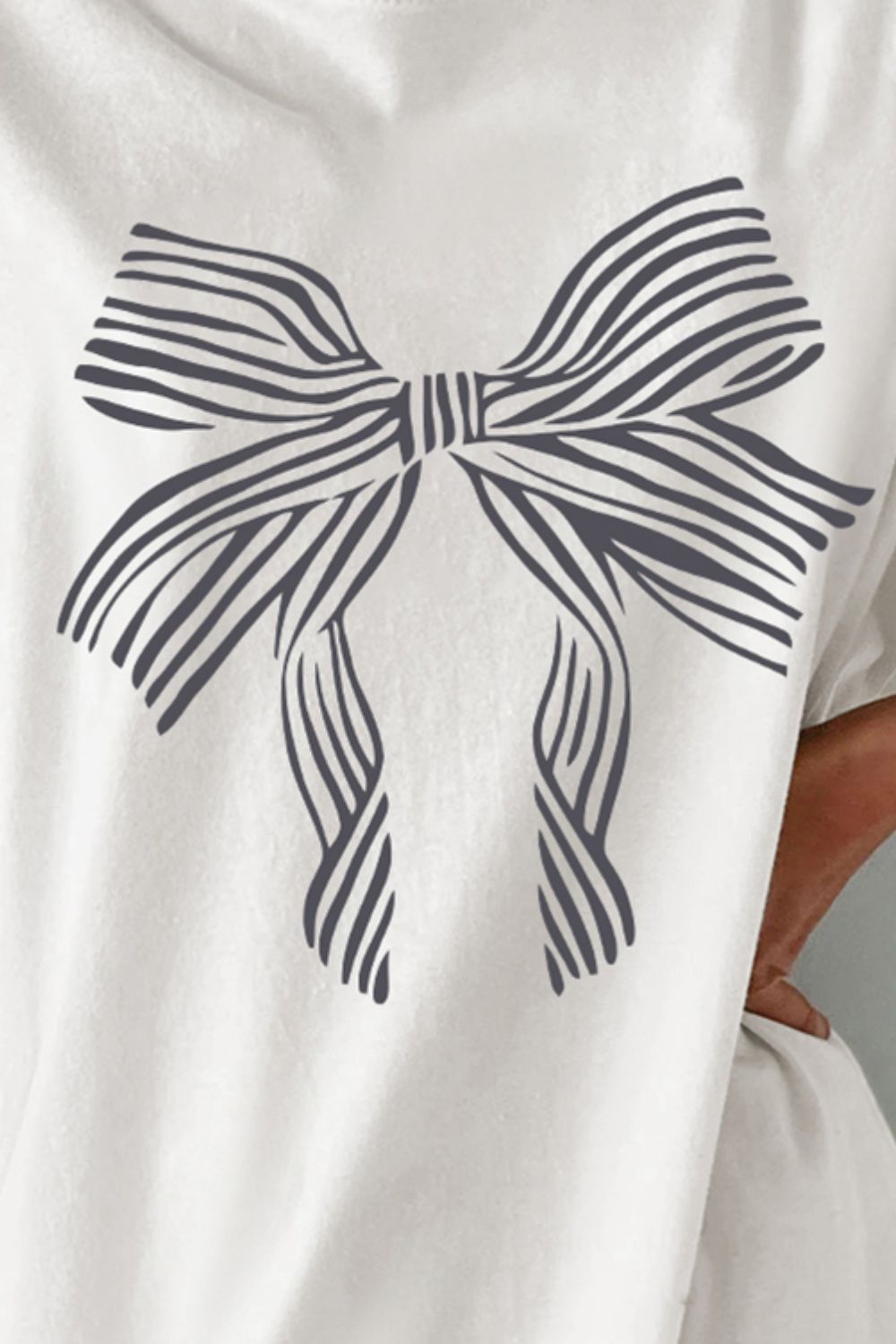 Bow Graphic Round Neck Short Sleeve Tee